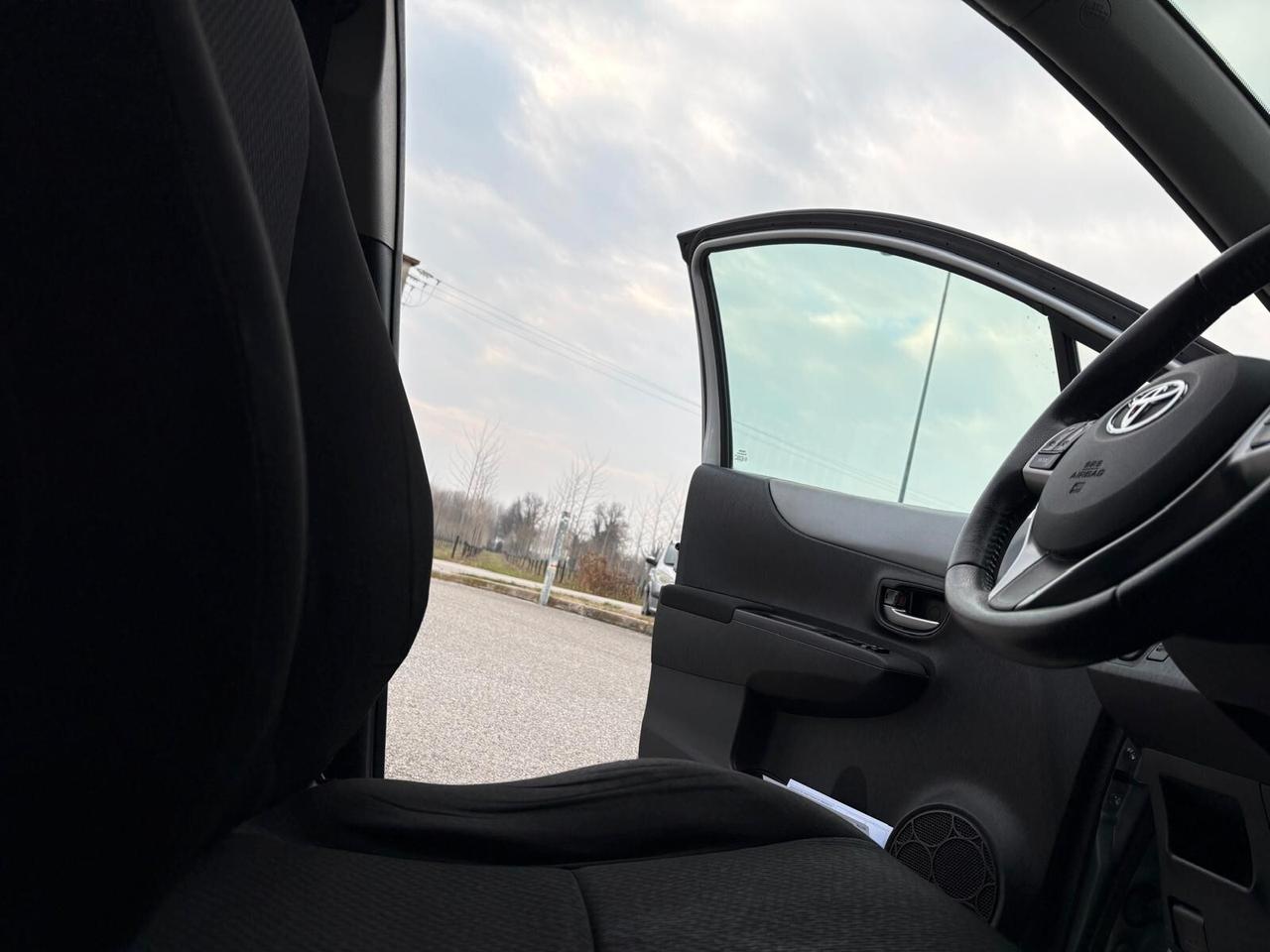 Toyota Yaris LOUNGE 1.5 Hybrid 5 porte