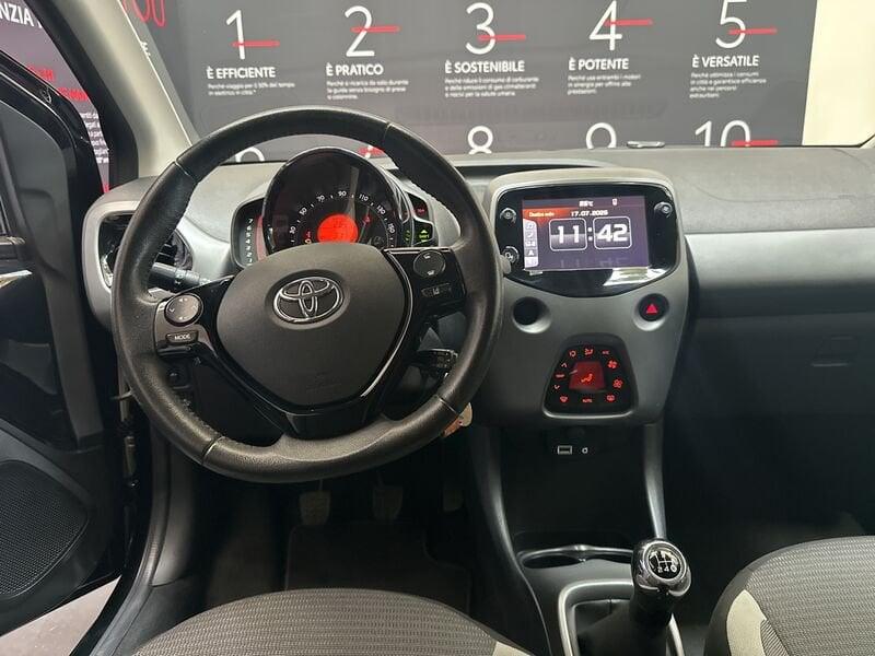 Toyota Aygo Aygo Connect 1.0 VVT-i 72 CV 5 porte x-play