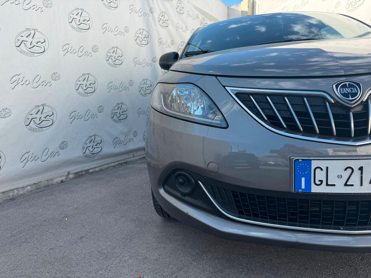 Lancia Ypsilon 1.0 FireFly 70cv Hybrid Silver