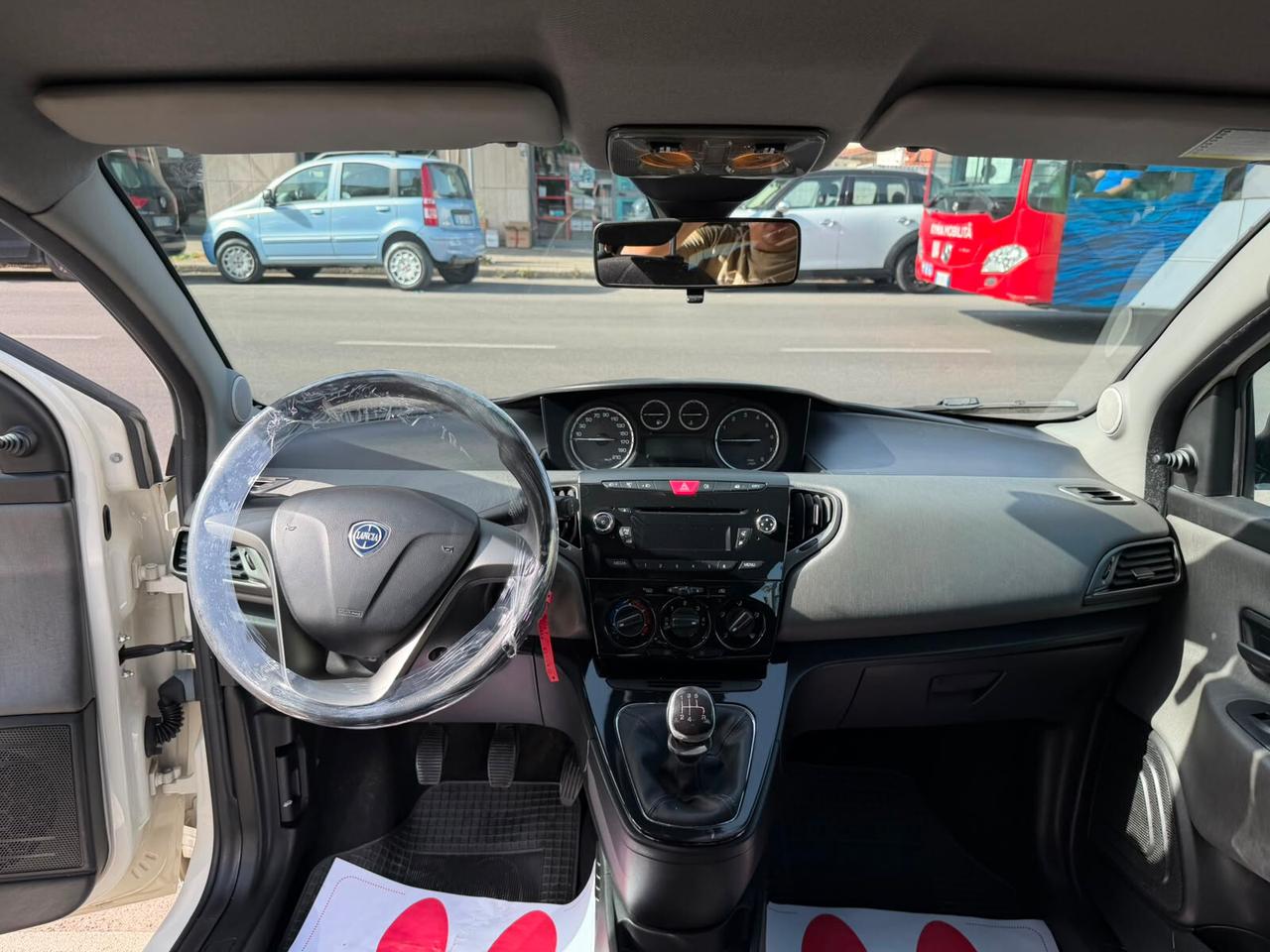 Lancia Ypsilon 1.2 69 BENZINA CV 5 porte S&S Silver - ANNO 2013 - NEOPATENTATO