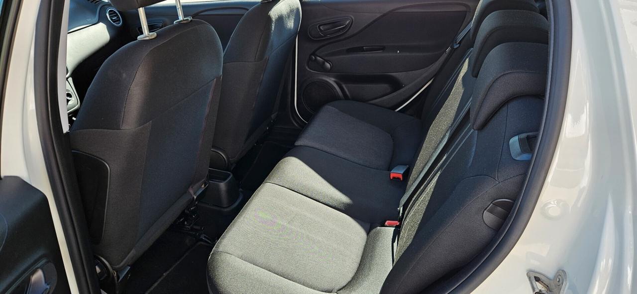 Fiat Punto 1.3 MJT II 75 CV Street