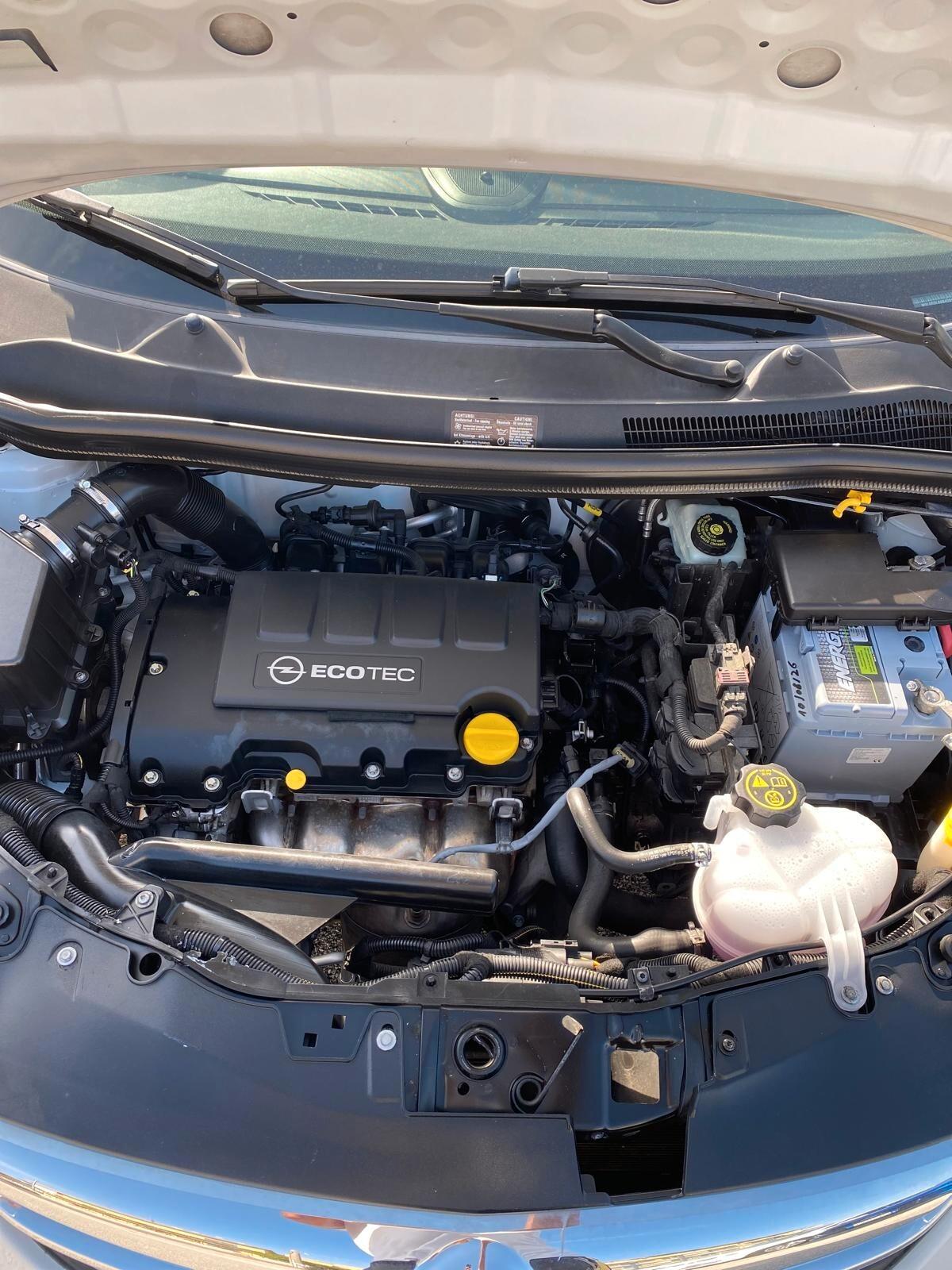 Opel Corsa 1.2 5 porte Cosmo