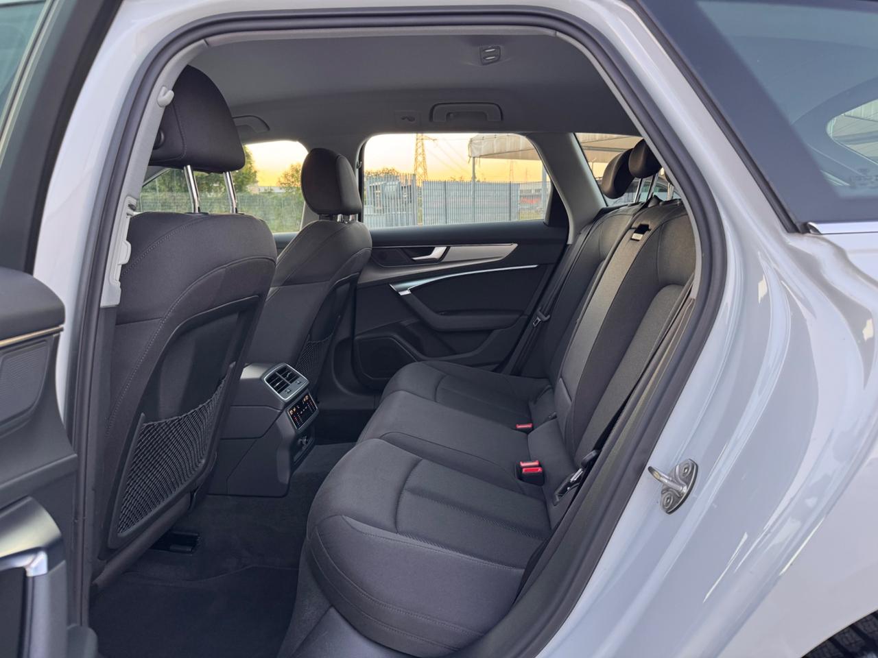 Audi A6 Avant 40 2.0 TDI S tronic Sport Matrix