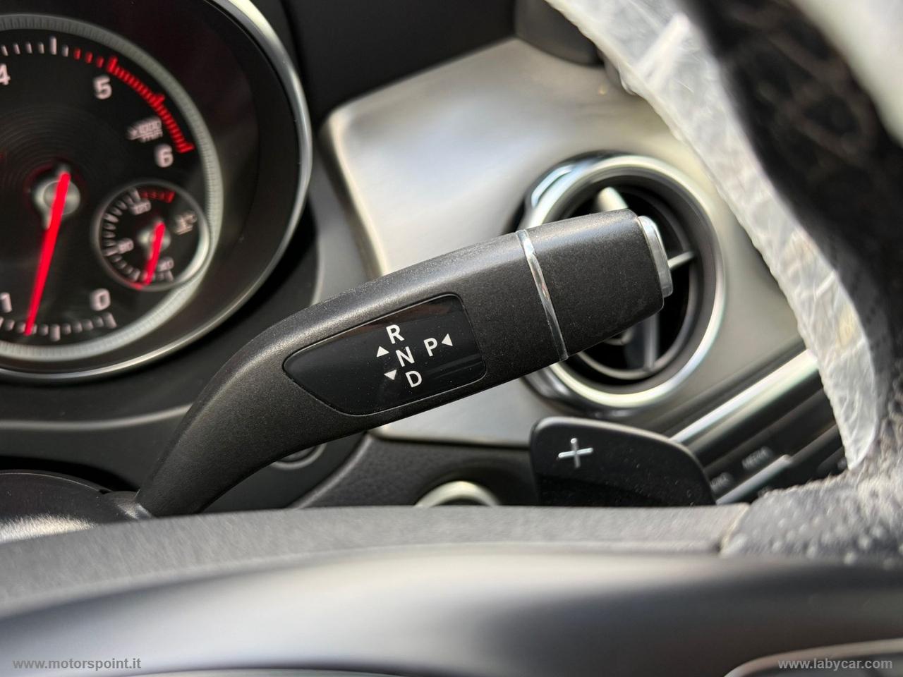 MERCEDES-BENZ GLA 200 d Automatic Sport NEOPATENTATI OK