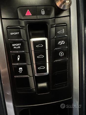 PORSCHE 911 3.8 Carrera 4S Coupé