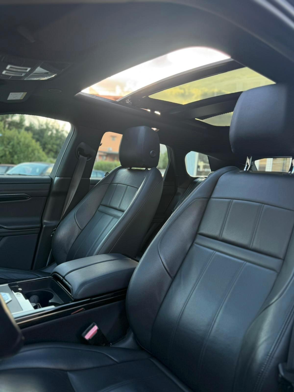 Land Rover Range Evoque 2.0D I4 163 CV AWD Auto R-Dynamic SE
