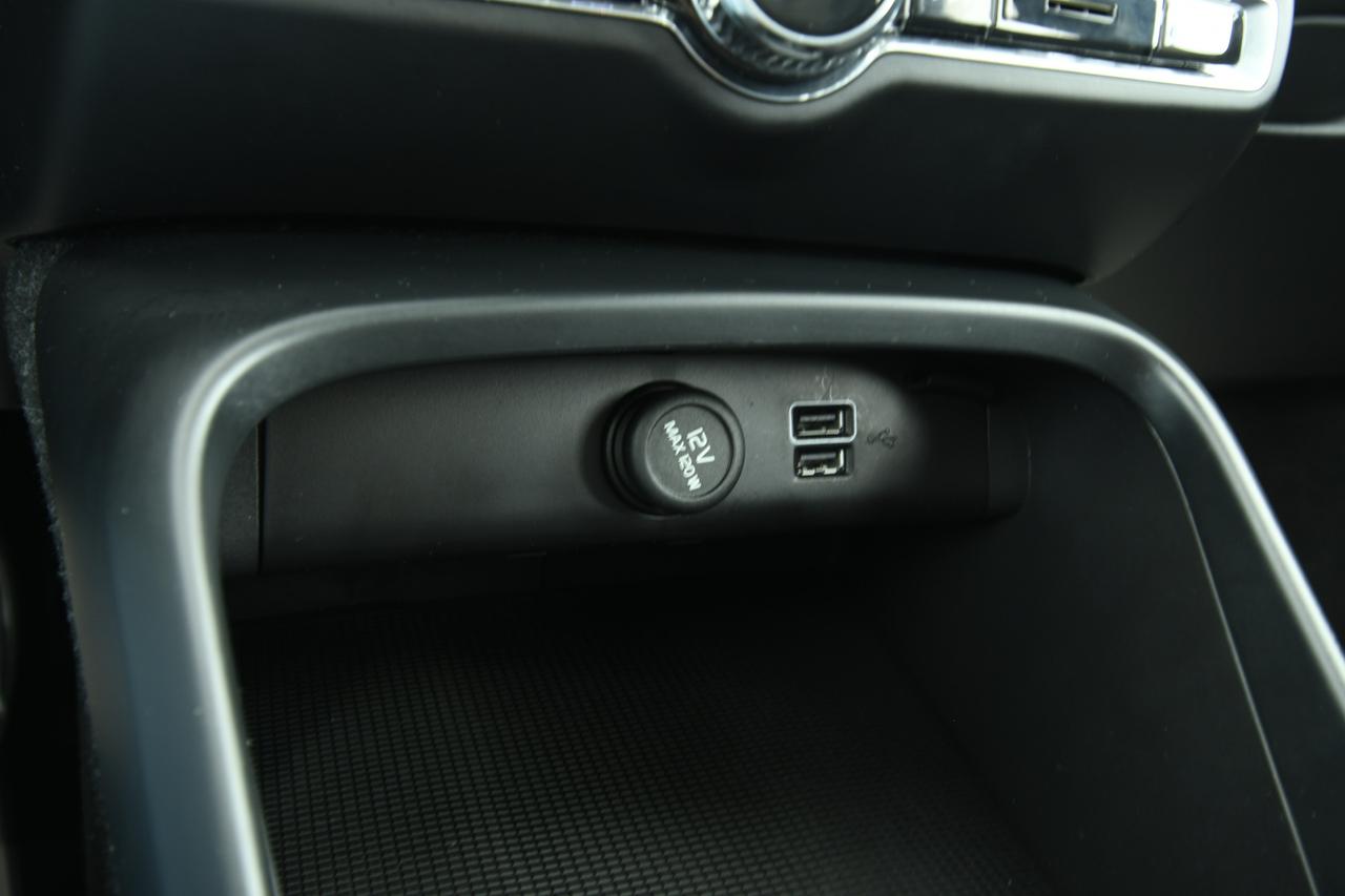 VOLVO XC40 1.5 t4 phev Inscription Expression auto my21 APP CONNECT+NEOPATENTATI