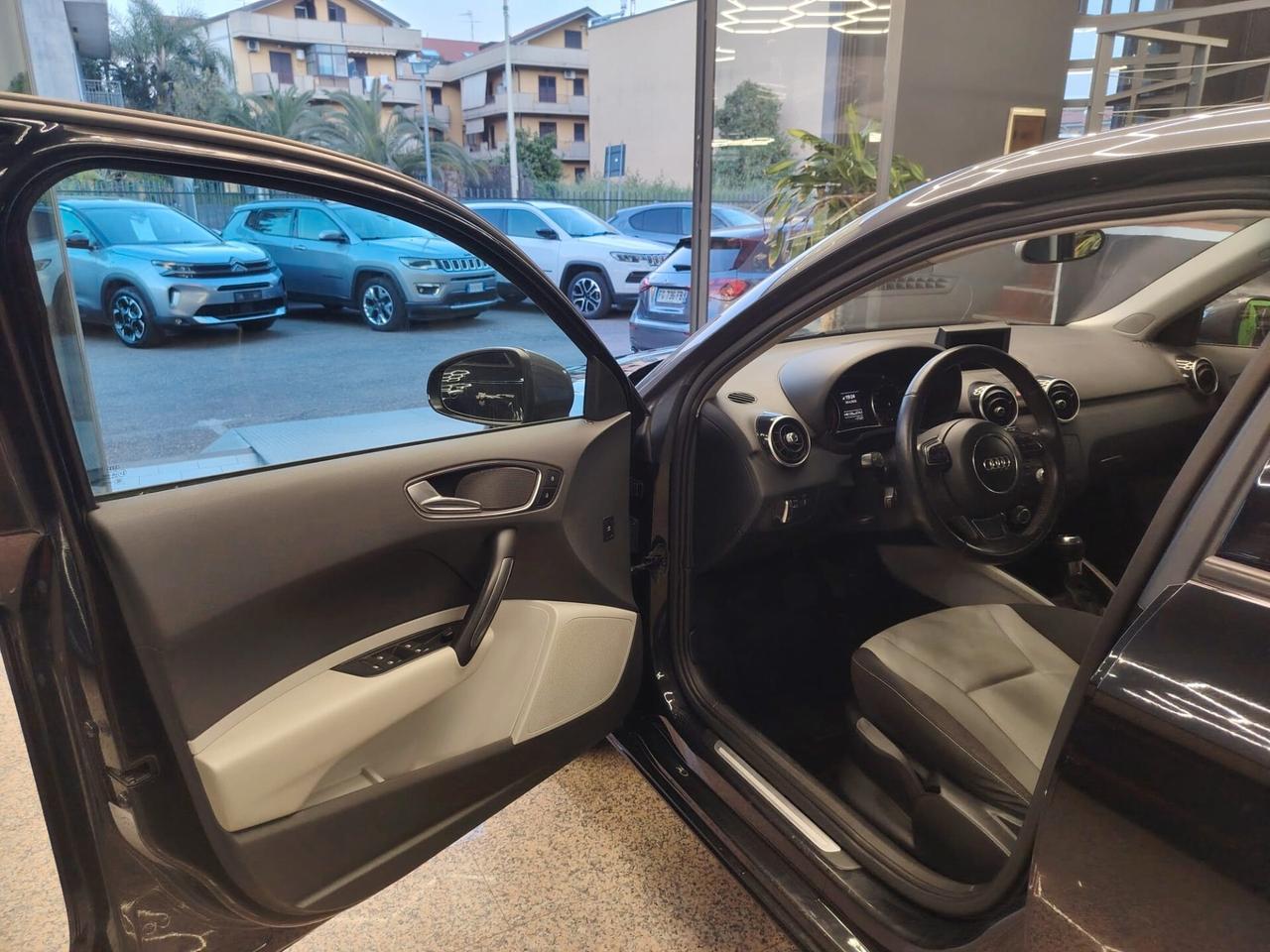 Audi A1 SPB 1.6 TDI S tronic Attraction