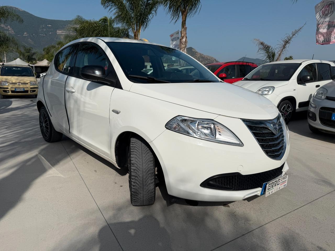 LANCIA YPSILON 2015 1.2 BENZINA 69 CV