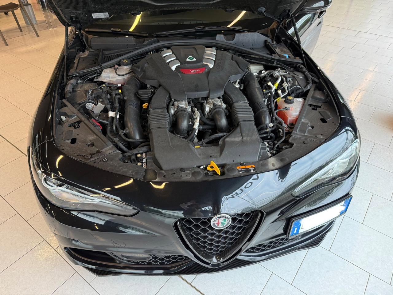 Alfa Romeo Giulia 2.9 V6 Bi-Turbo AT8 Quadrifoglio pack carbonio