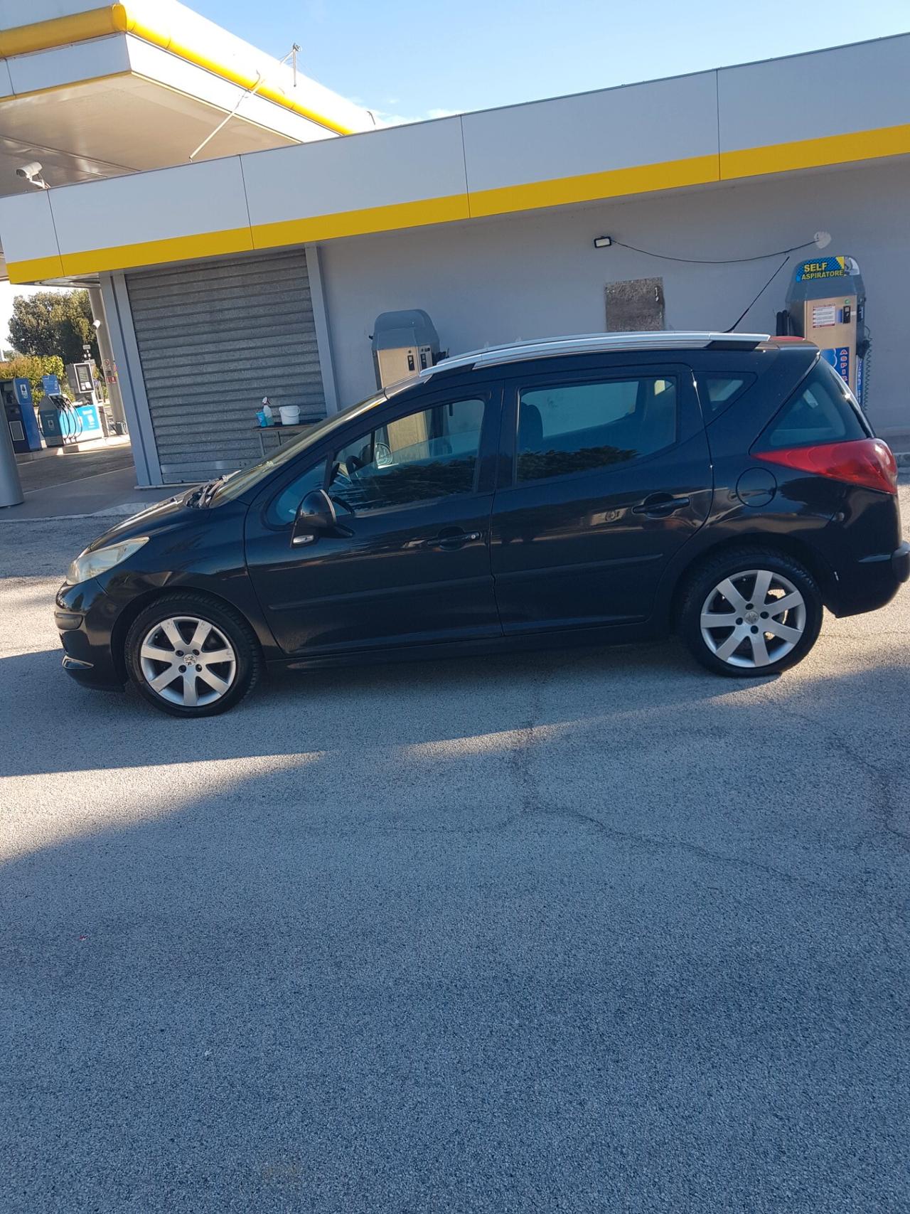 Peugeot 308 1.6 HDi 90Cv anno 2009