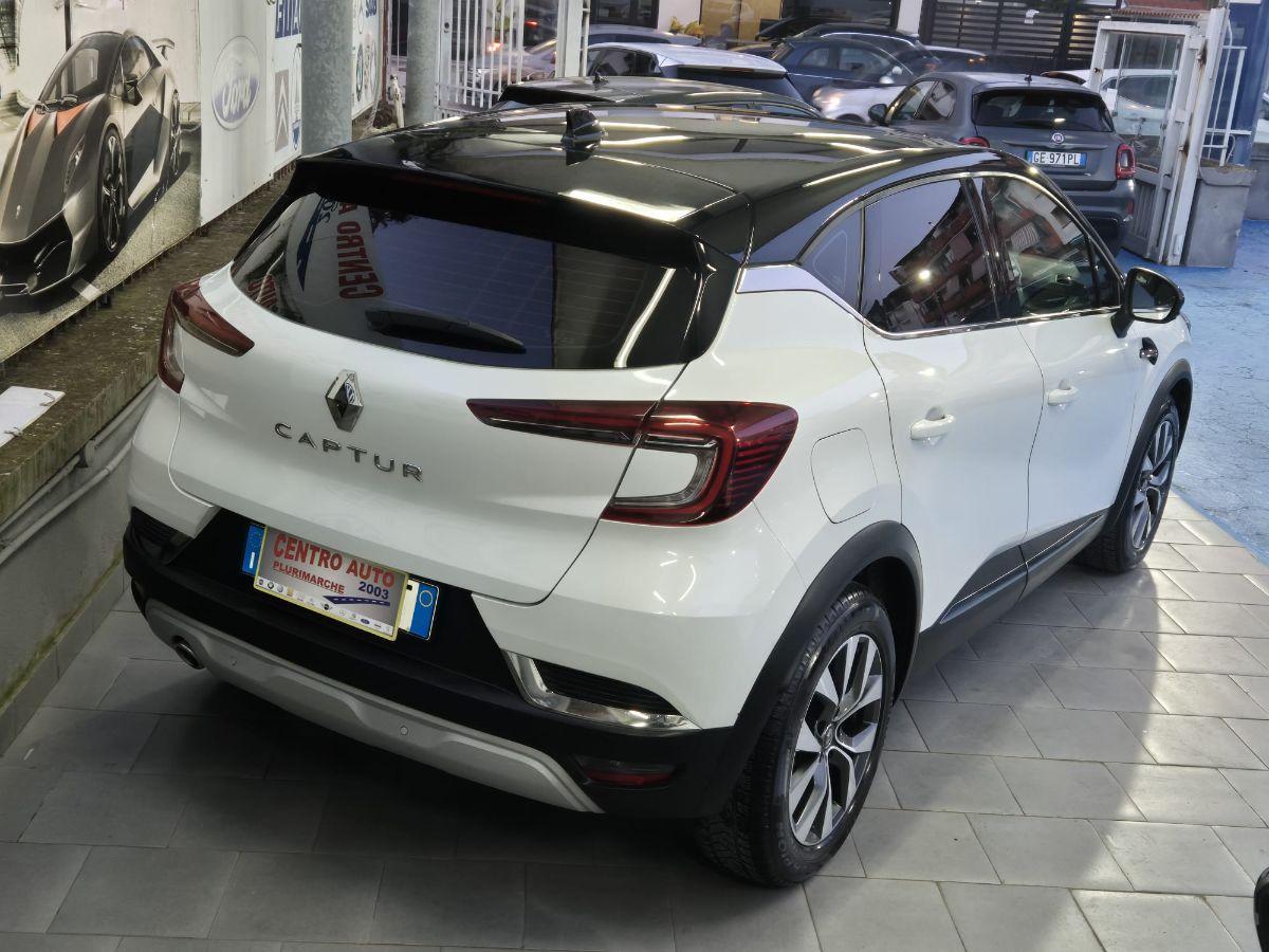 RENAULT - Captur - Blue dCi 8V 115 CV EDC Intens