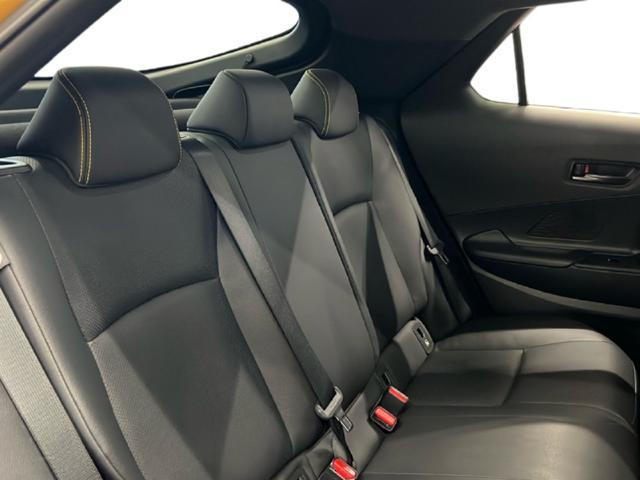 TOYOTA C-HR 2.0 PHEV Lounge Premiere