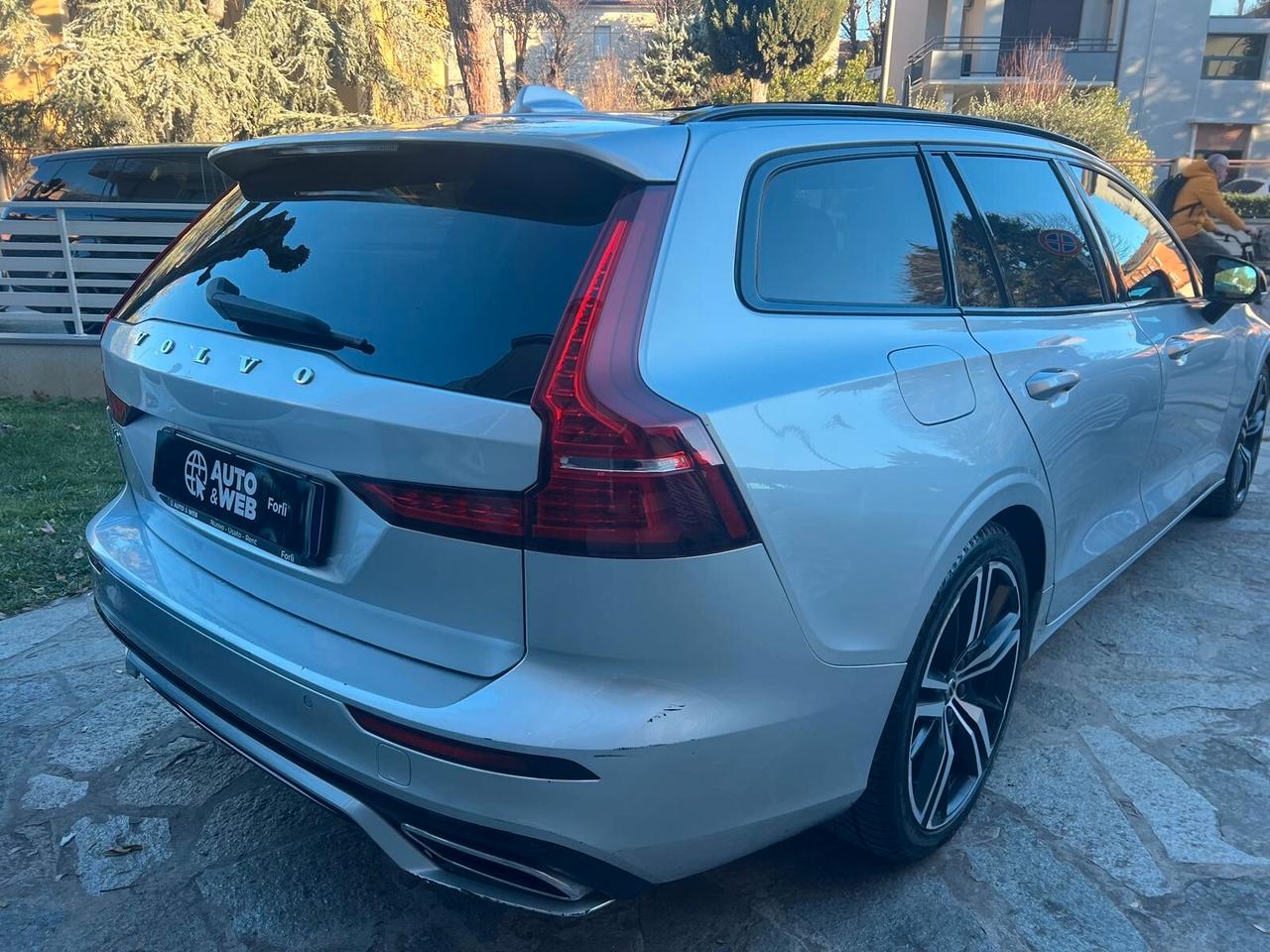 VOLVO V60 B4 GEARTRONIC R-DESING