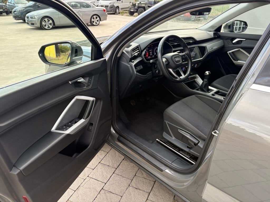 Audi Q3 35 TFSI 150cv Business Advanced