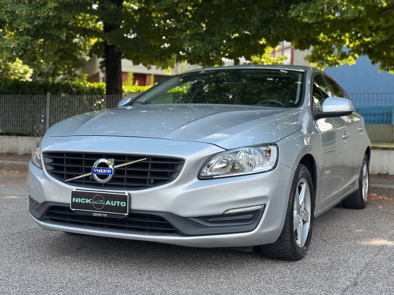 Volvo V60 D2 Geartronic Summum