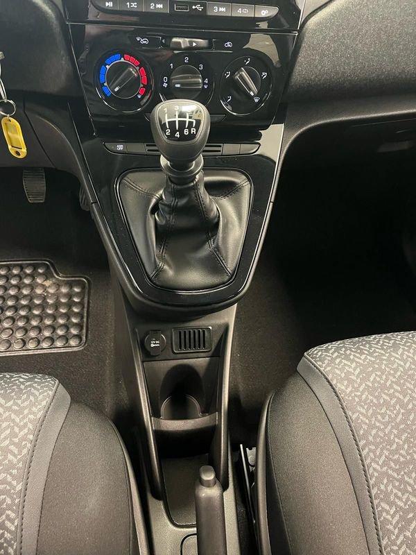 Lancia Ypsilon 1.0 FireFly 5 porte S&S Hybrid Silver Plus