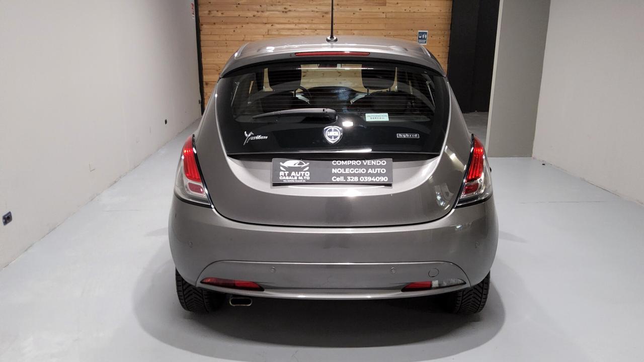 Lancia Ypsilon 1.0 FireFly 5 porte S&S Hybrid Ecochic Gold