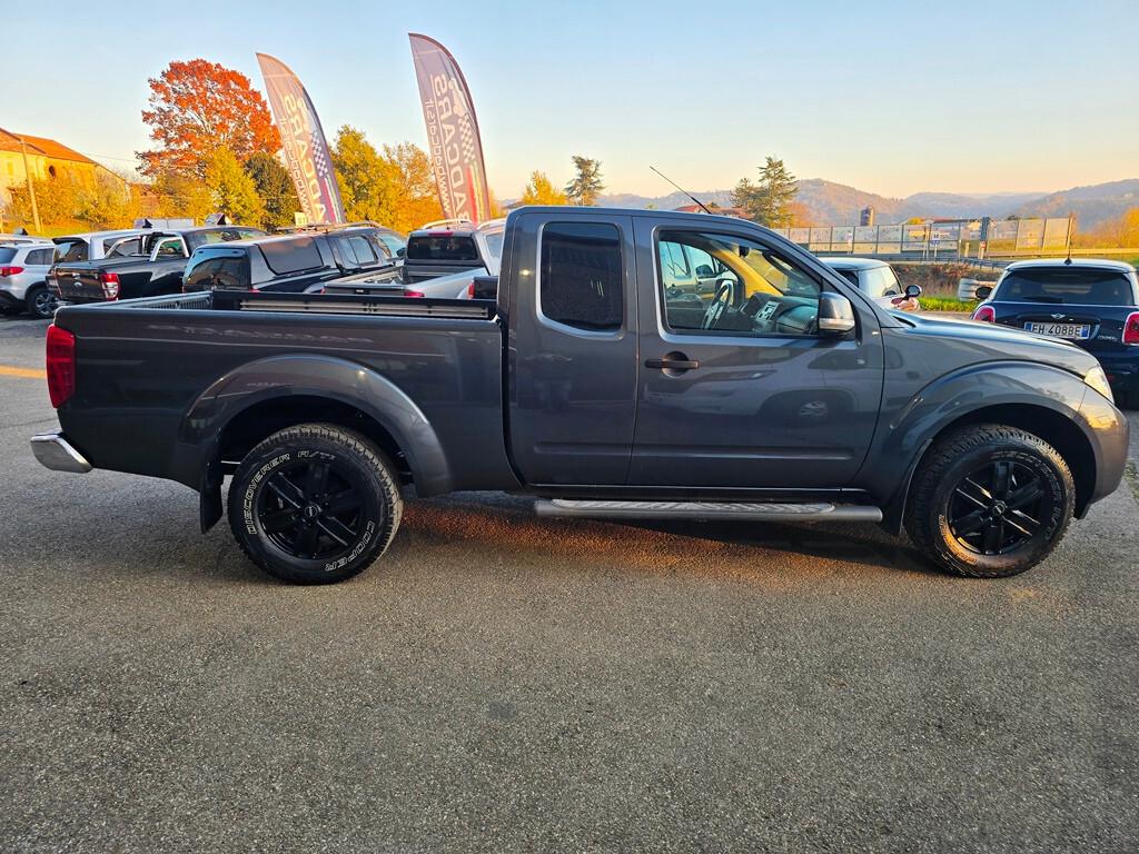 Nissan Navara 2.5 dCi 190CV King Cab LE DA VETRINA!