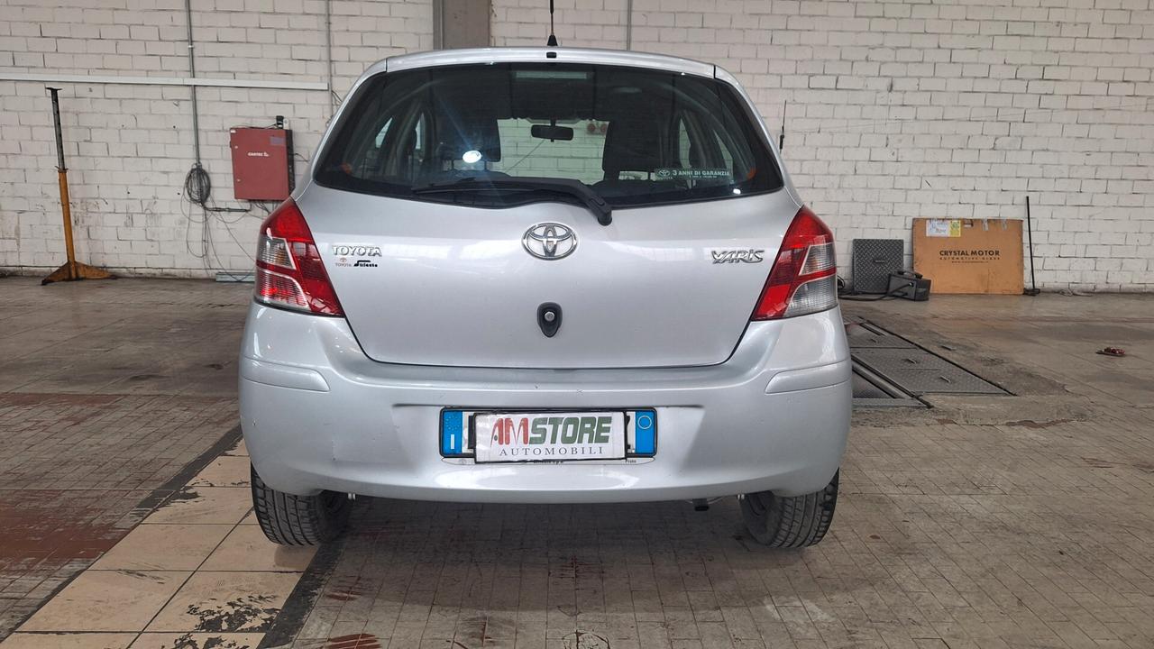 Toyota Yaris 1.0 5 porte Sol