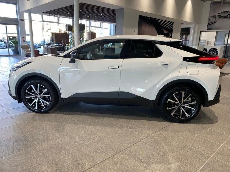 Toyota C-HR Plug-in Hybrid 220 Trend - IVA Esposta