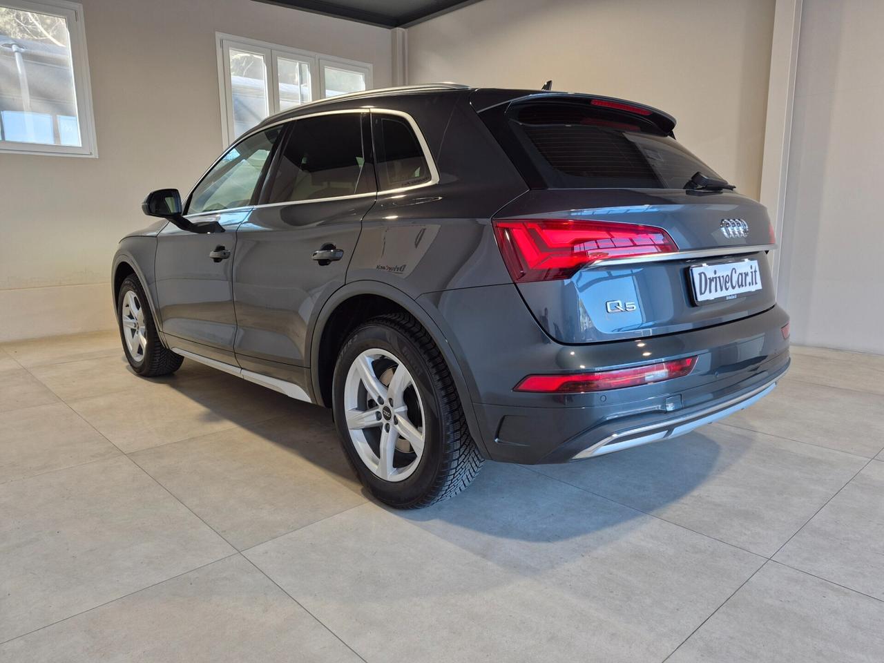 Audi Q5 35 2.0 TDI MHEV S TRONIC NAVI LED CARPLAY V.PRIVACY CLIMA 3 ZONE KEYLESS PDC