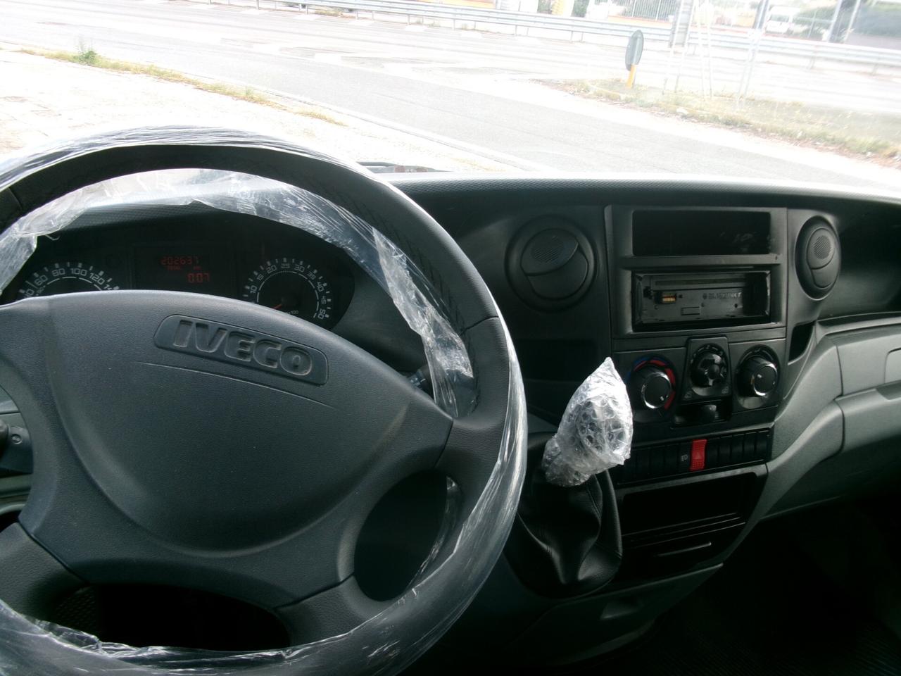 Iveco Daily 35C15 3000 150CV 200000 KM DOPPIA CABINA 7P RIBALTABILE TRILATERALE