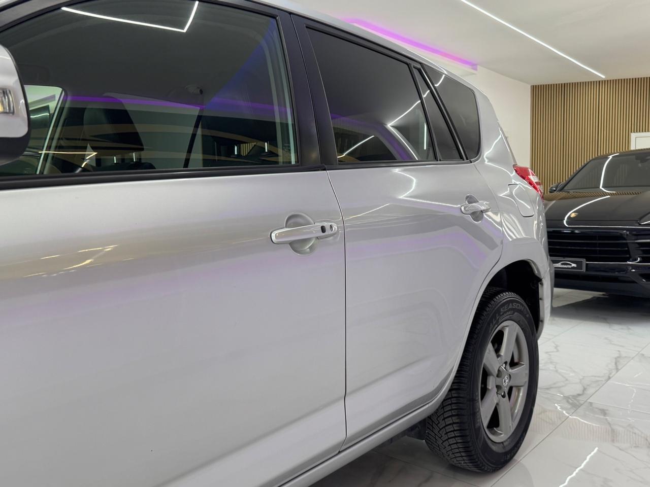 Toyota RAV4 2.2 D-4D 150CV Lounge Iper Full