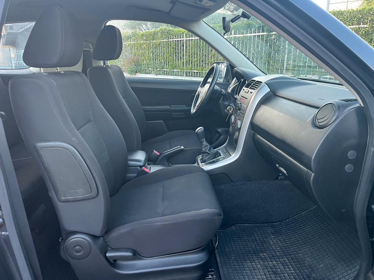 Suzuki Grand Vitara 1.6 16V 3P 40.000 KM