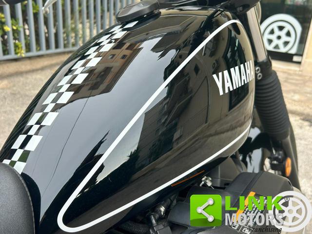 YAMAHA SCR 950 .