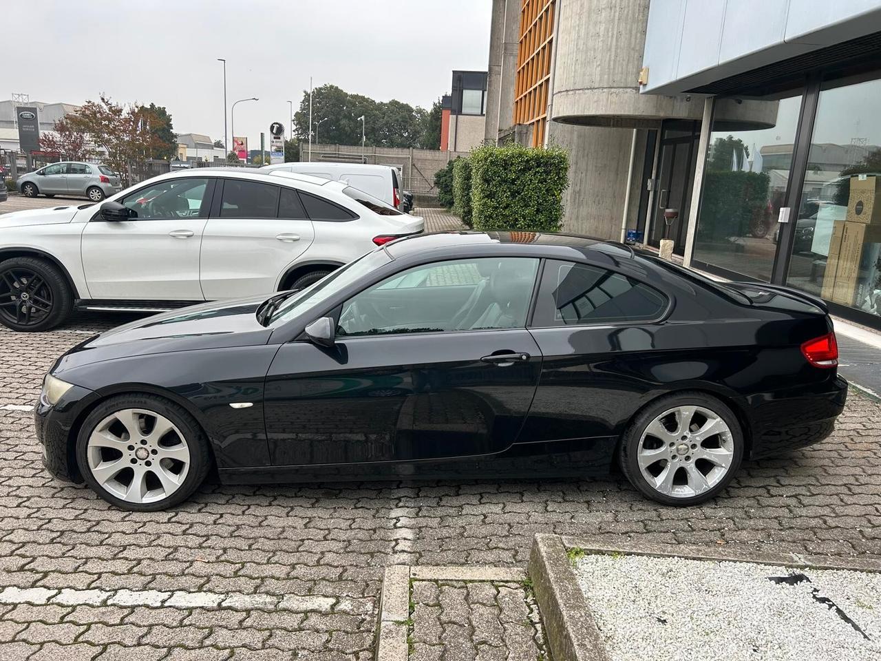 BMW 320 E92 Coupe Attiva 177cv MANUALE