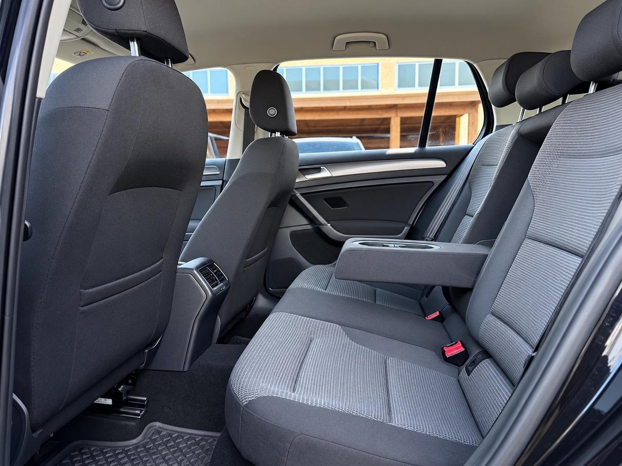 Volkswagen Golf 1.4 TGI 5p. Highline Blue Motion metano nuovo