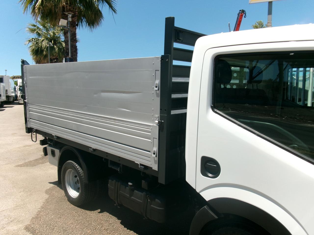 Nissan Cabstar NT 400 35-12 E5 RIBALTABILE TRILATERALE CON SOVRASPONDE GANCIO TRAINO