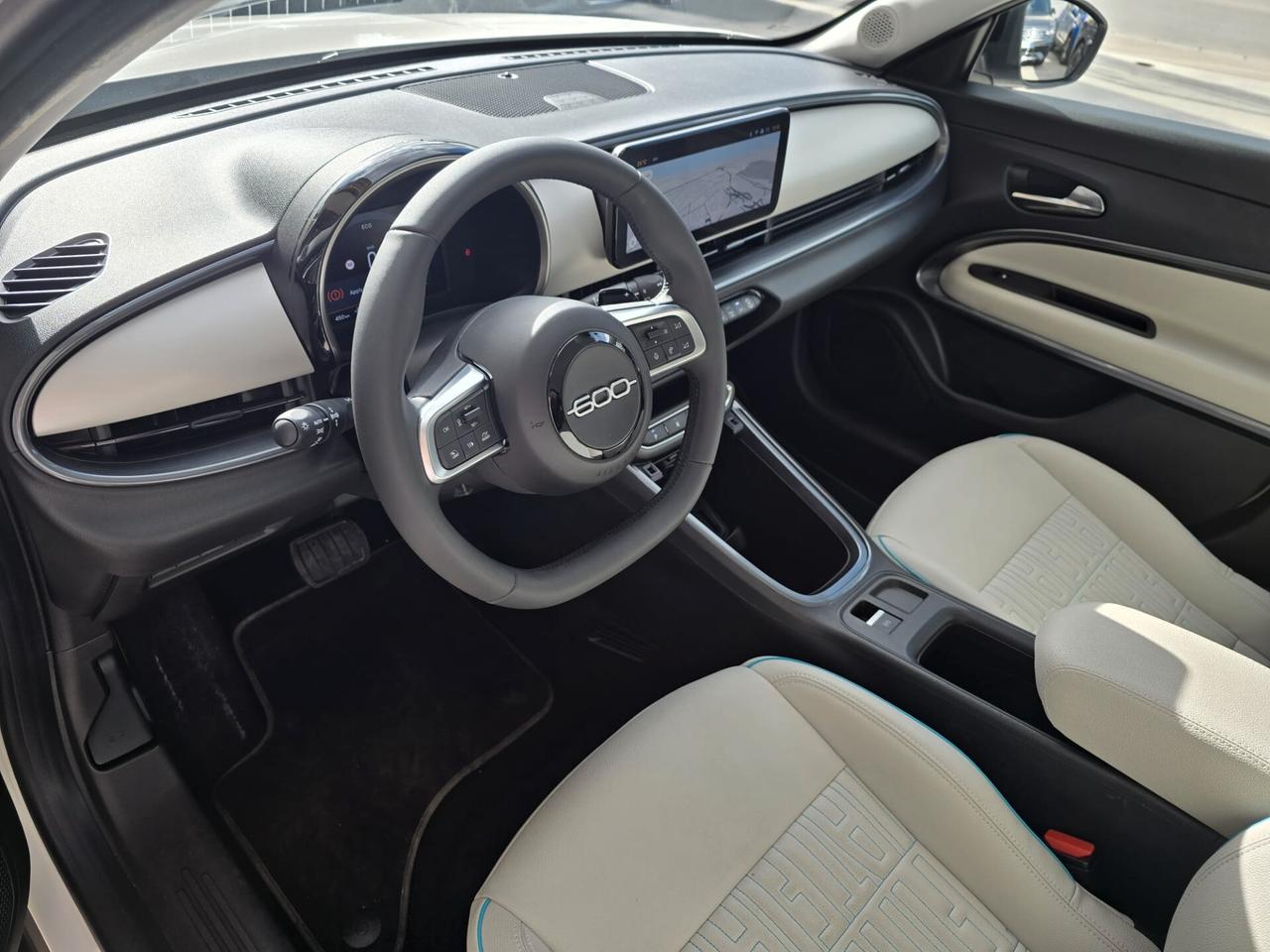 Fiat 600 Hybrid 100 CV DCT MHEV La Prima