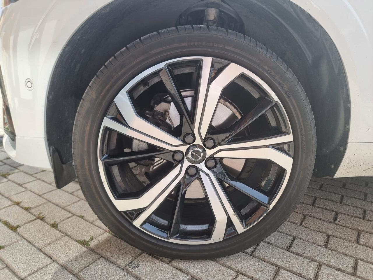 Volvo XC 60 XC60 B4 (d) AWD automatico Ultimate Dark