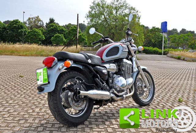 TRIUMPH Thunderbird 900 VERSIONE 1