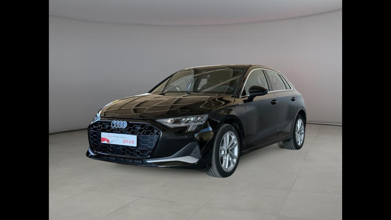 Audi Audi A3 Sportback Business Advanced 40 TFSI e 150 kW S tronic