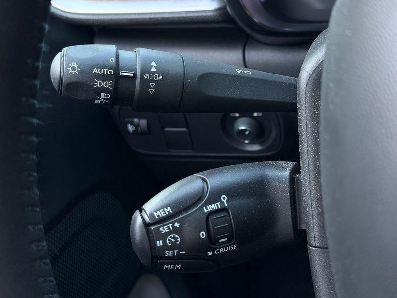 Citroën C3 C3 1.2 Shine Pack s&s 110cv BICOLORE