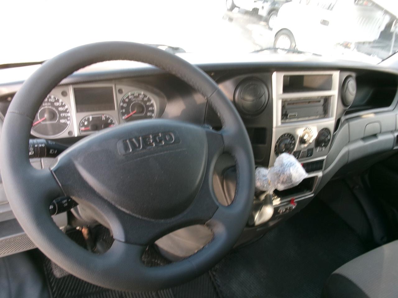 Iveco Daily 35C18 3000 180CV DOPPIA CABINA 7P CASSONE FISSO 3.30 METRI