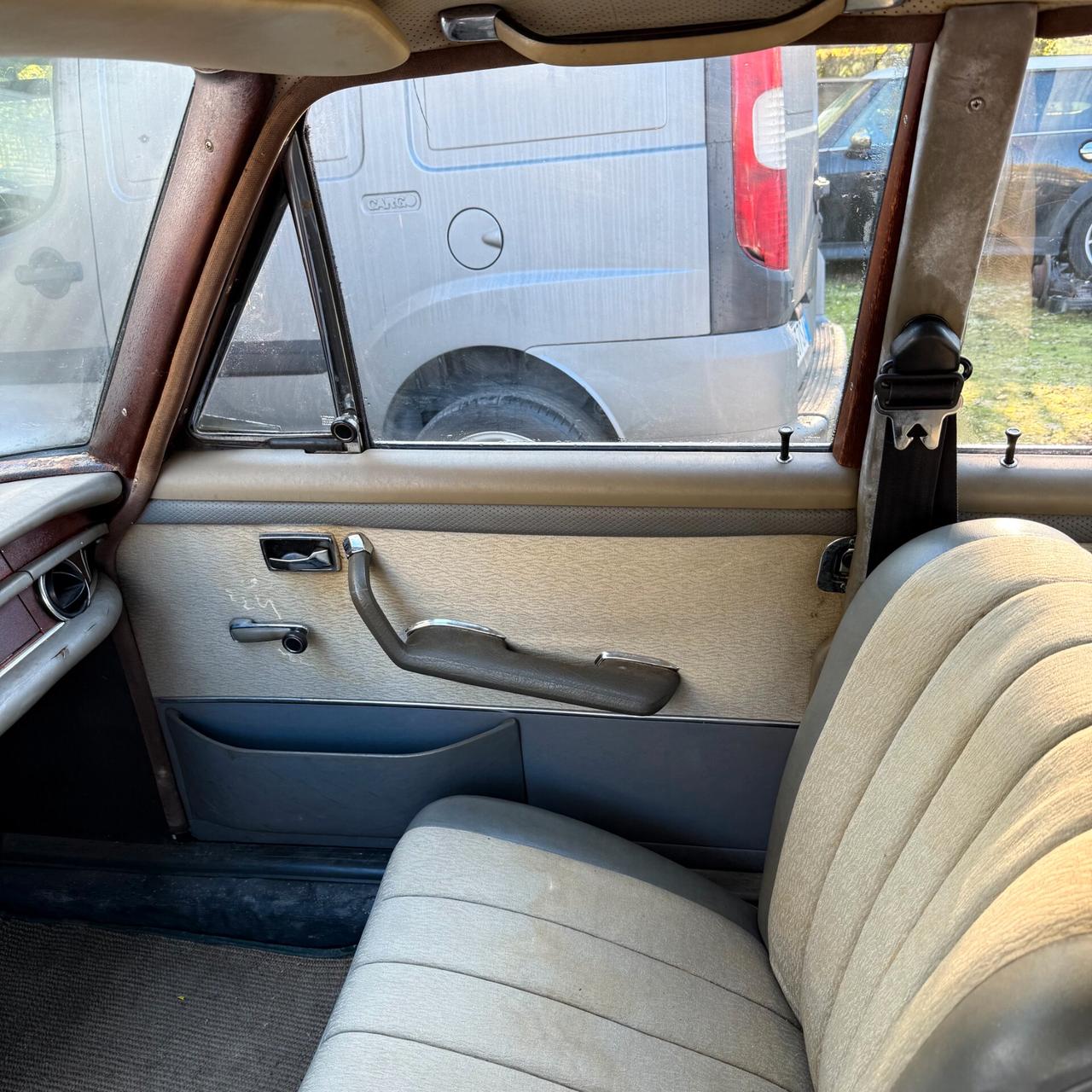 Mercedes-benz S 250 w108