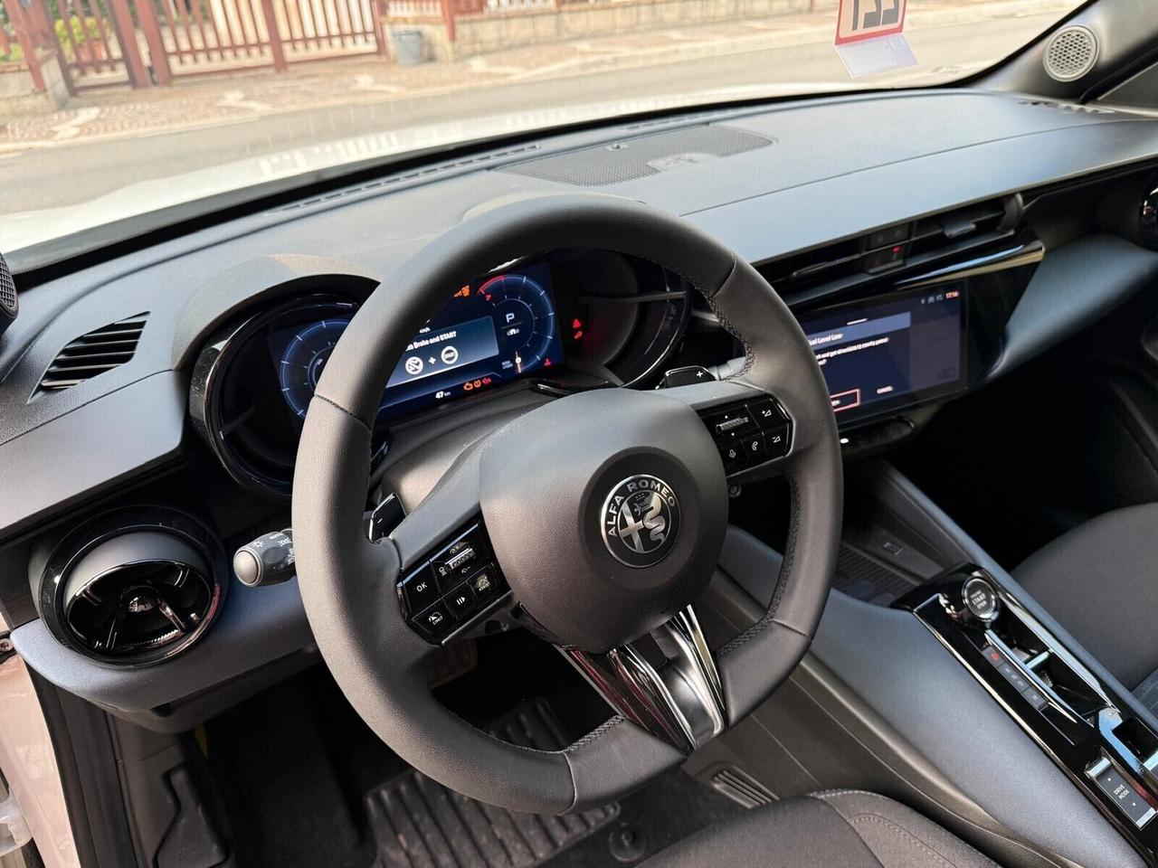 Alfa Romeo Junior 1.2 136 CV Hybrid AUTOMATICA