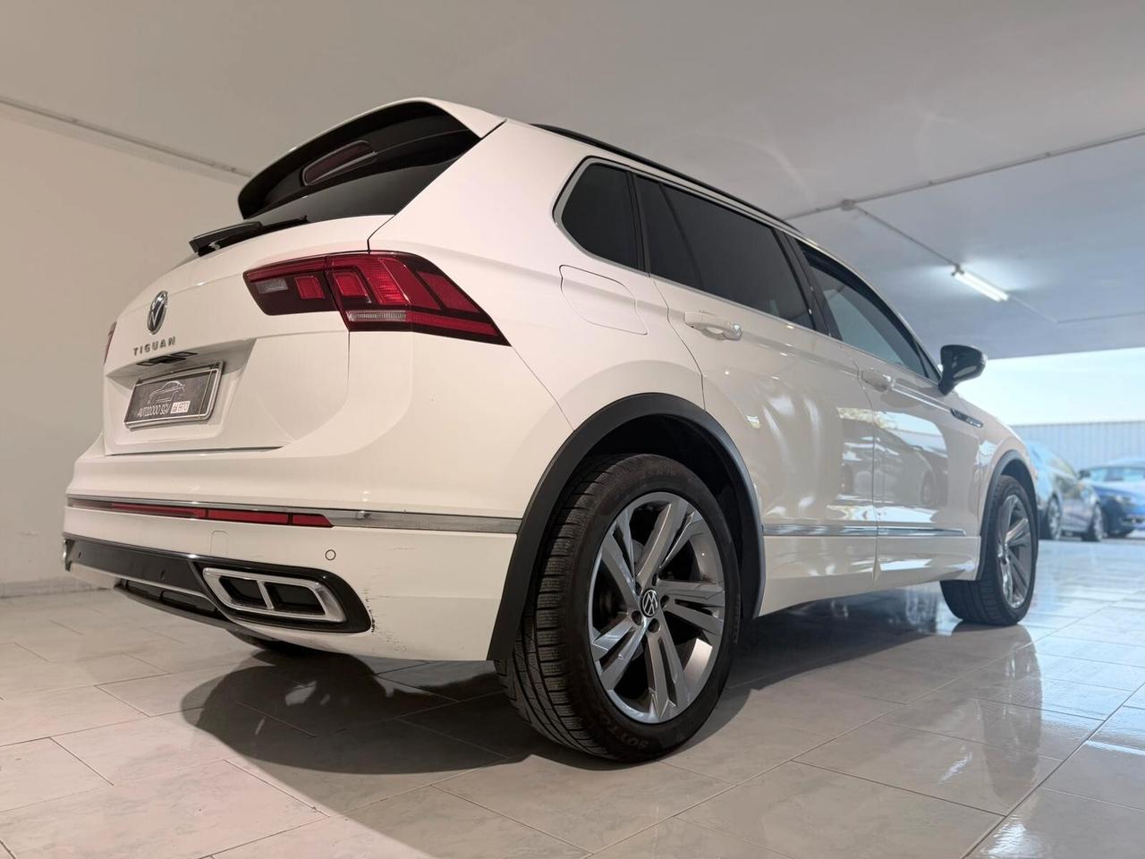 VOLKSWAGEN TIGUAN R-LINE AUTOMATICA IVA ESPOSTA