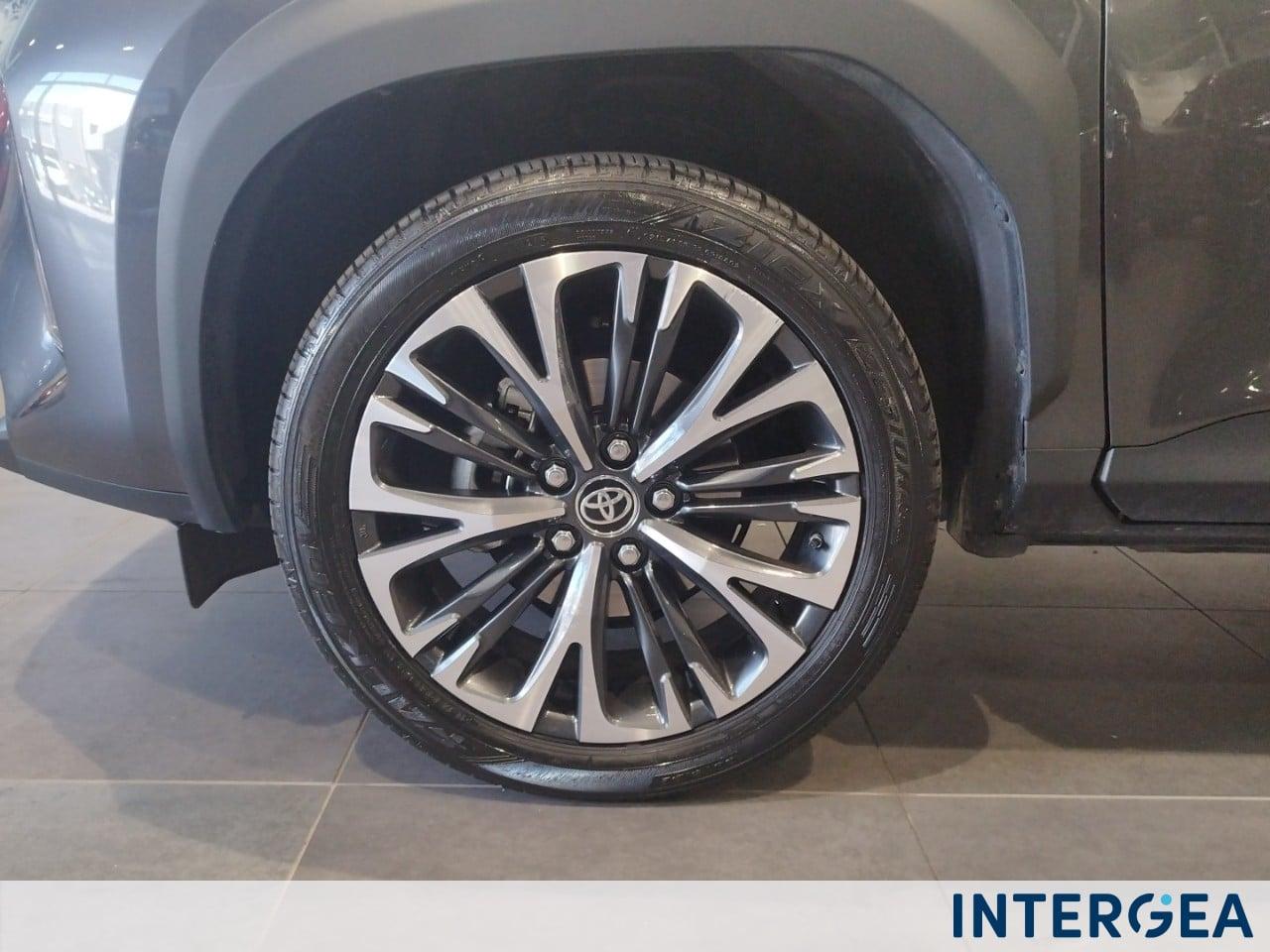 TOYOTA Yaris Cross 1.5h Lounge fwd 130cv e-cvt