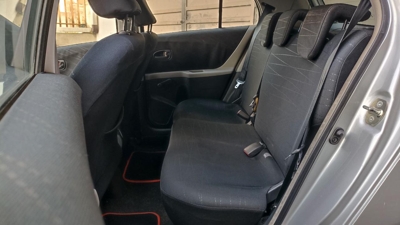 Toyota Yaris 1.4 D-4D 5 porte M-MT Sol automatica