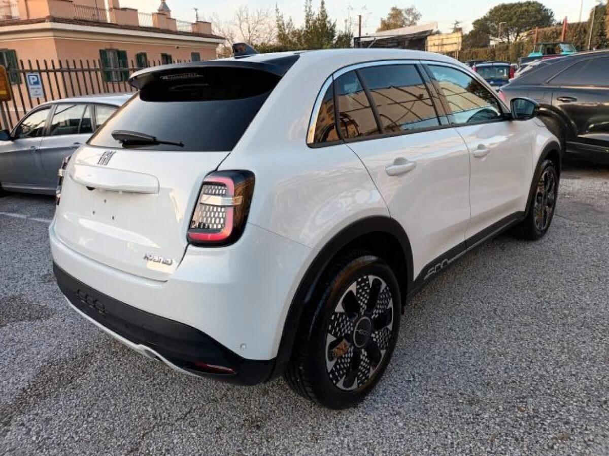 Fiat 600 Hybrid 110 CV DCT MHEV La Prima