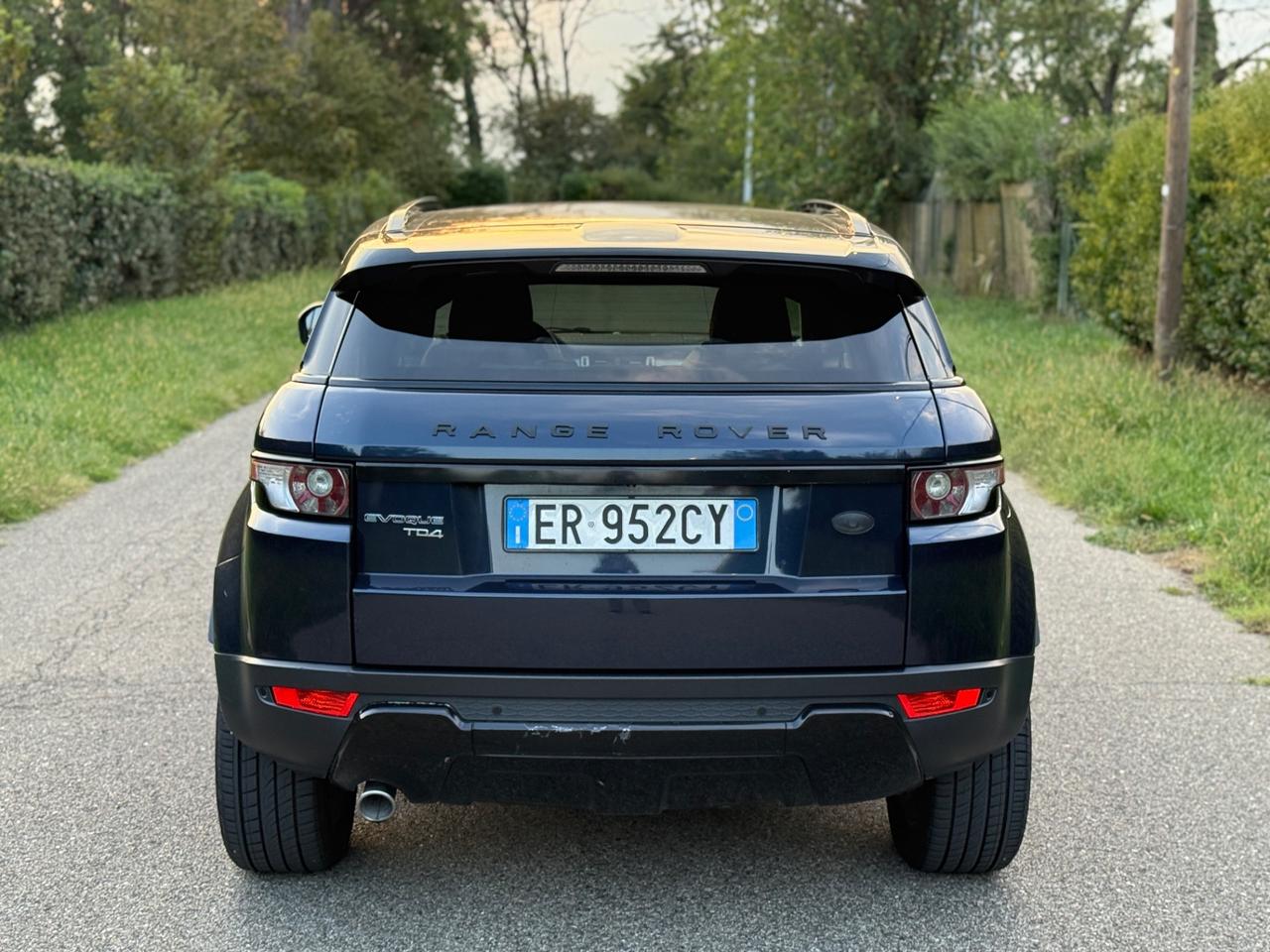 Land Rover Range Evoque 2.2 Sd4 5p. Pure