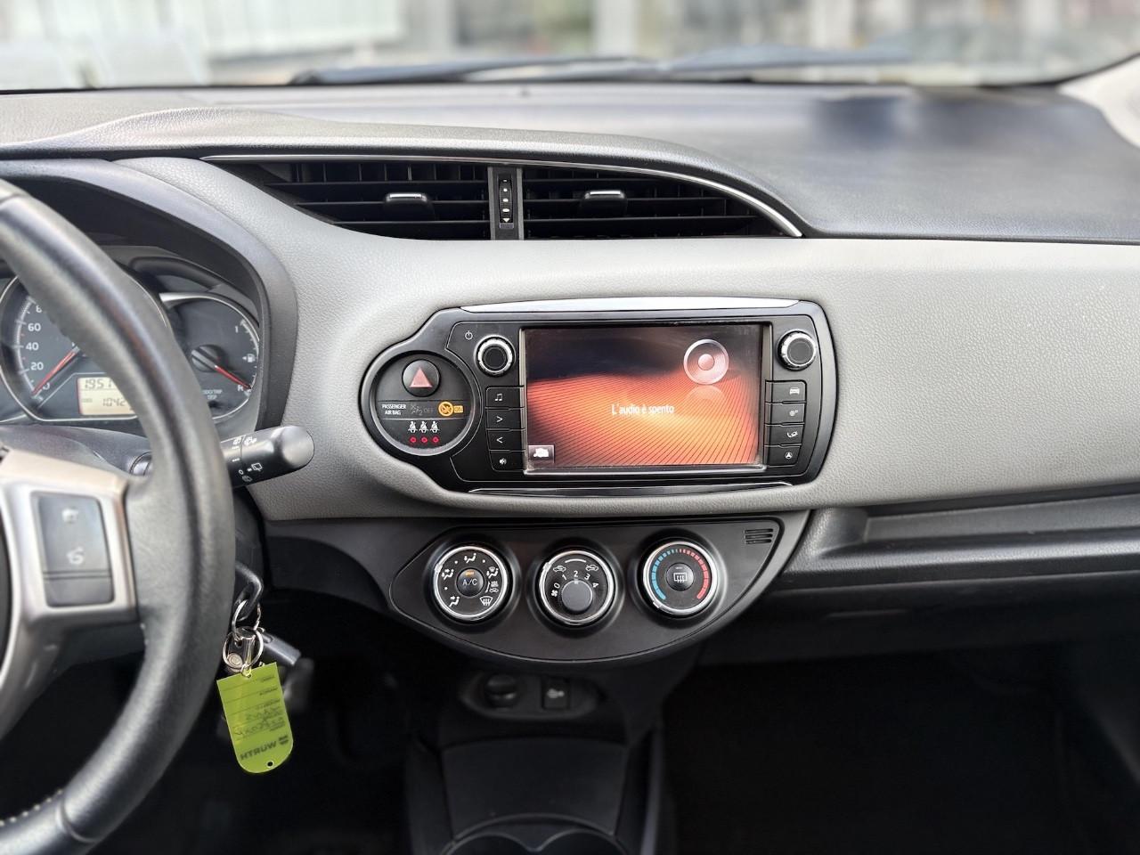 Toyota Yaris 1.0 Benzina 69CV E6 Neo - 2015