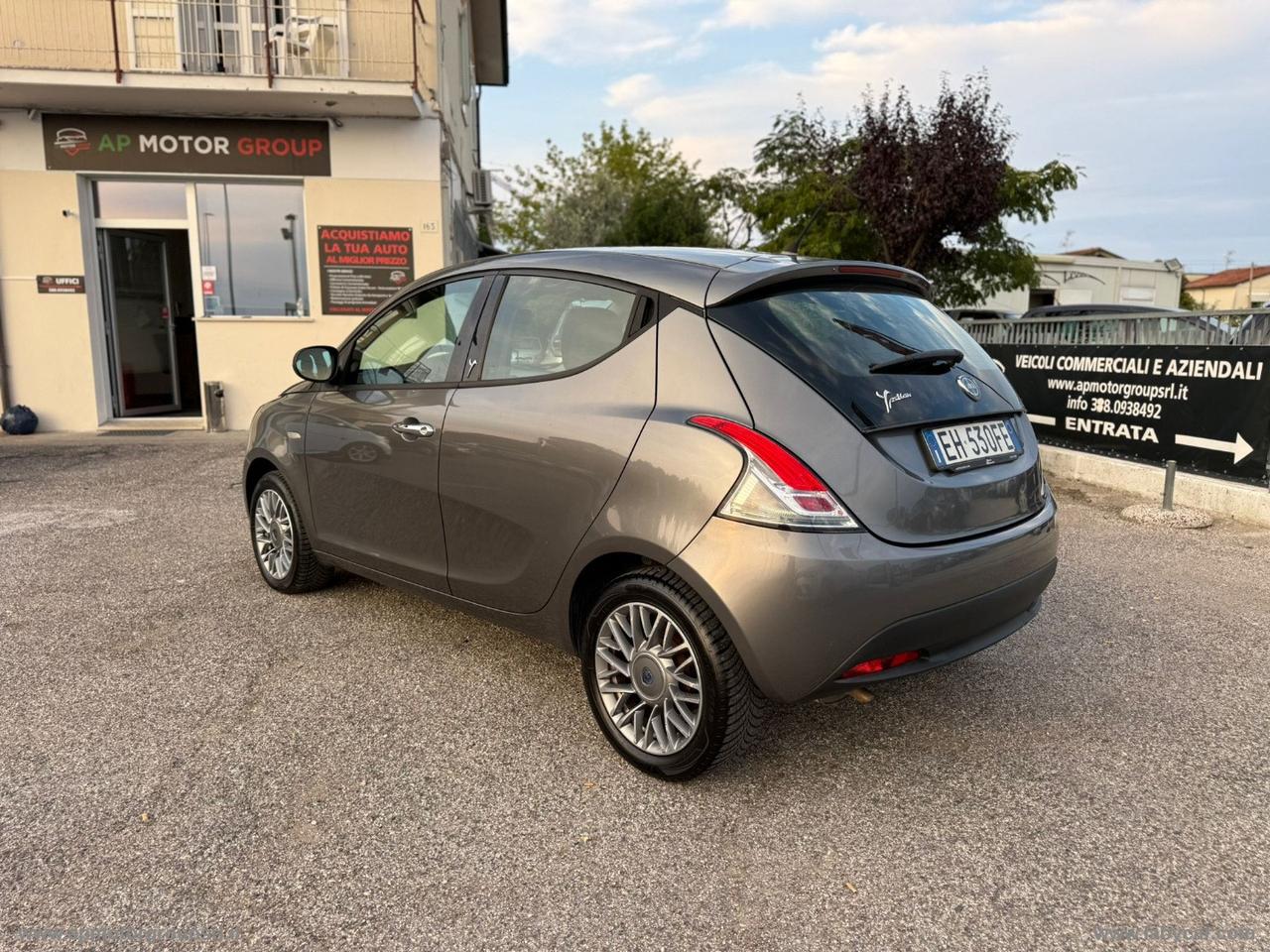 LANCIA Ypsilon 1.2 69 CV 5p. S&S Gold
