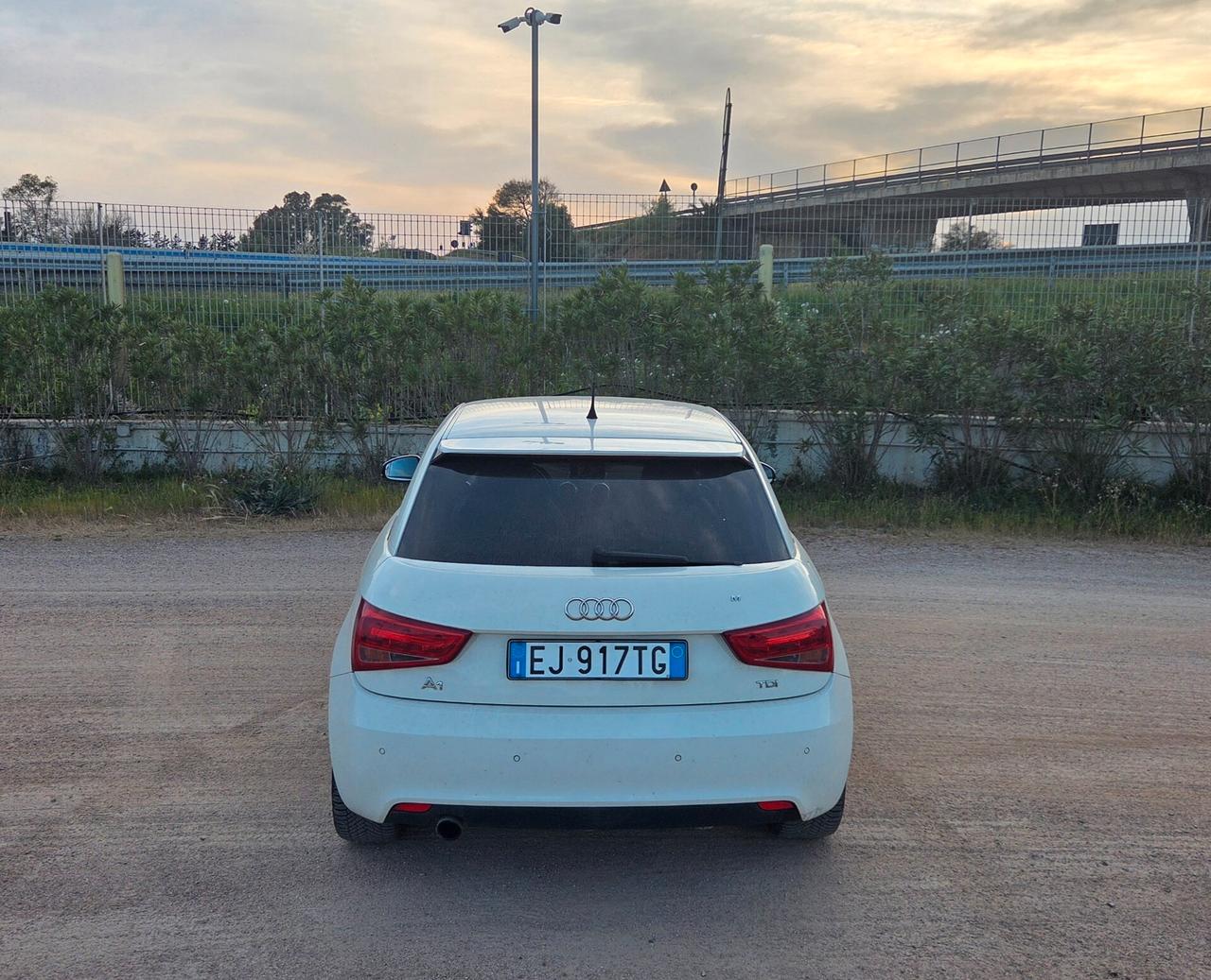Audi A1 1.6 TDI 105 CV S Line Ambition