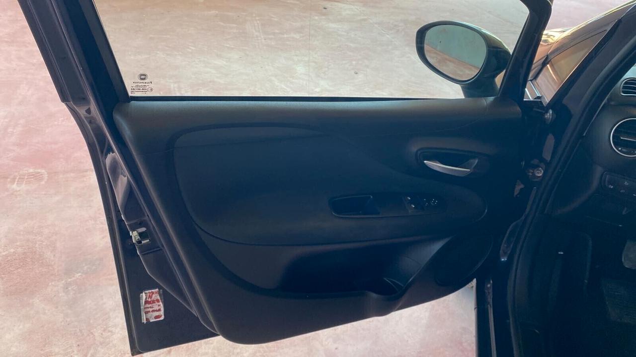 Fiat Punto 1.4 8V 5 porte Natural Power Street